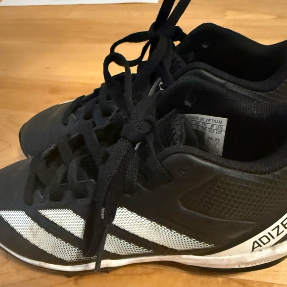Adidas Cleats Size 1.5 - Picture 1 of 3